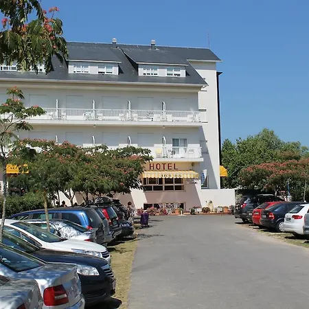 Hotel Arco Iris *